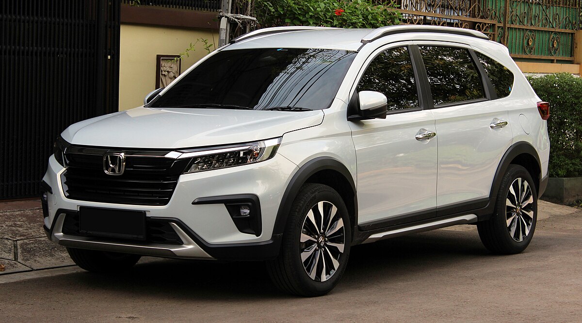 Perbandingan Spesifikasi Mobil Toyota dan Honda Terkini di Indonesia