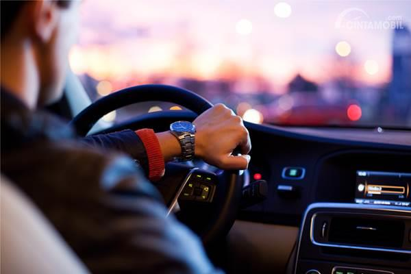 Rahasia Bikin Mobil Awet & Irit Selalu: Panduan Lengkap Gen Z 2025
