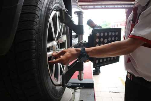 5 Tips Spooring Balancing Mobil Stabil & Aman di Tol