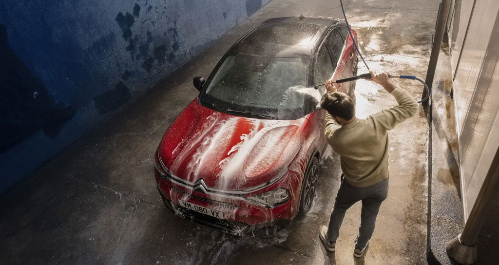 5 Alasan Cuci Mobil Rutin Itu Penting untuk Jaga Cat dan Kaca Tetap Prima