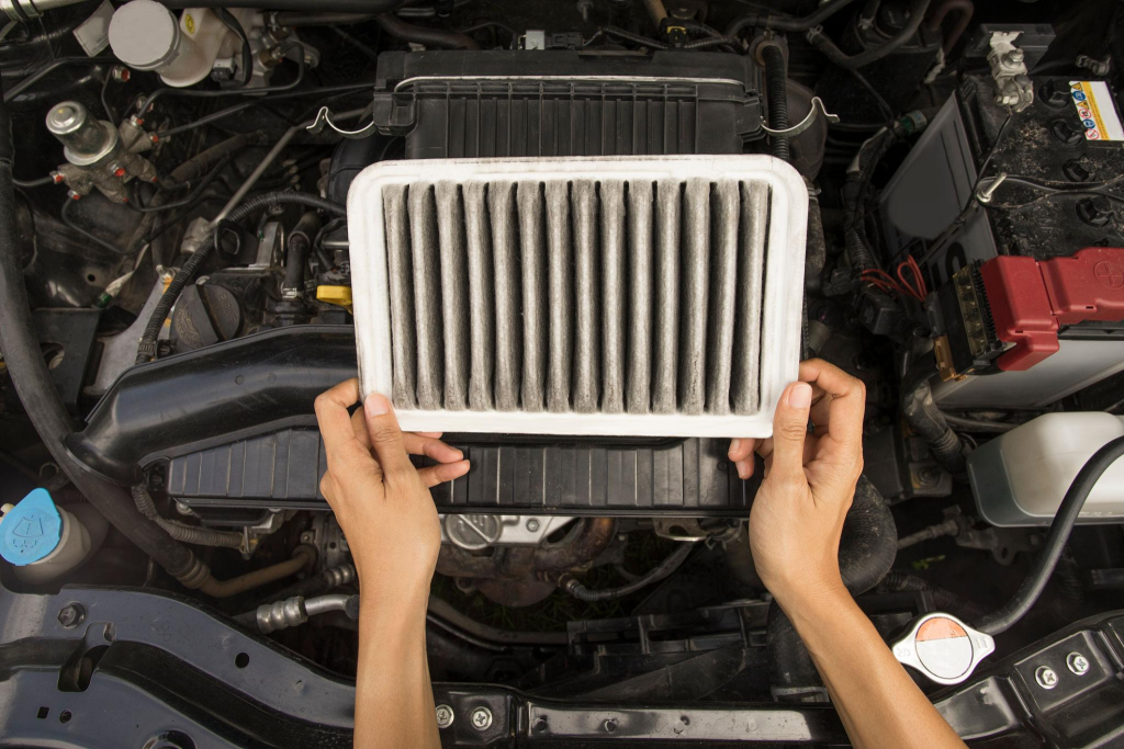 Jangan Tunggu Rusak, Ini 5 Tanda Filter Udara Mobil Harus Segera Diganti